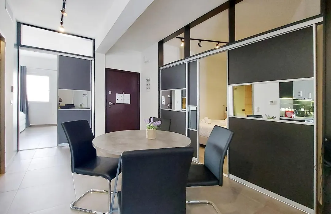 A Cozy Renovated Studio-1