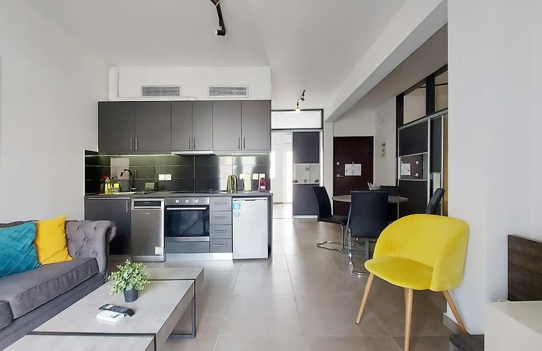 A Cozy Renovated Studio-1