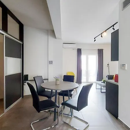A Cozy Renovated Studio-3
